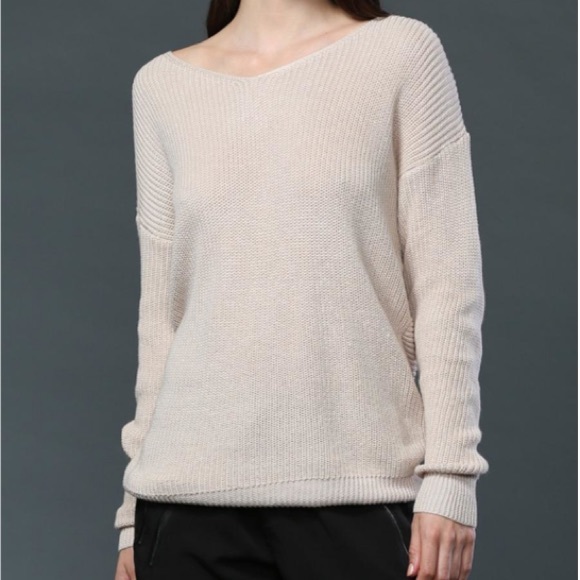 Fate by LFD Twist Back Sweater - Picture 2 of 9